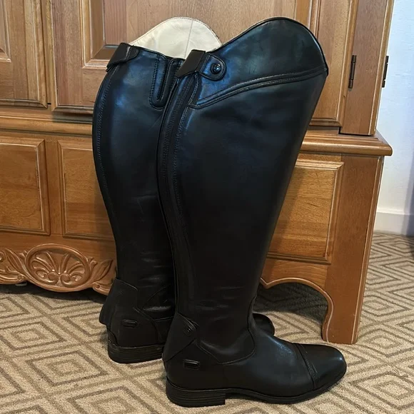 EUC! 11 with X-Wide Calf Ariat Black Leather Riding Boots - Picture 2 of 5